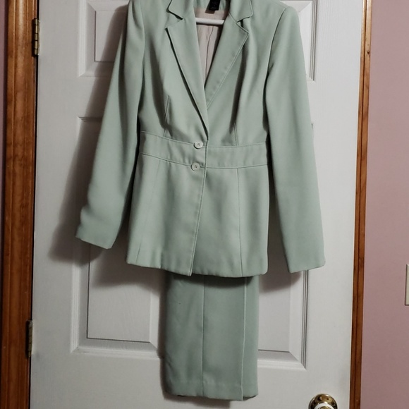COPY - Victoria Secret Moda Pantsuit Size 2 - Picture 1 of 8